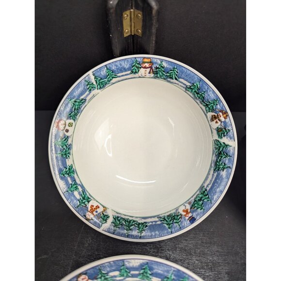 Oneida Frosty Friends Winter Scene 6 1/4 Inch Cereal/Soup Bowl Set of 4 - Picture 3 of 10